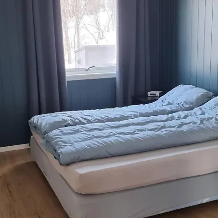 Hele Utleiebolig Aroybuktneset * Lyngseidet
